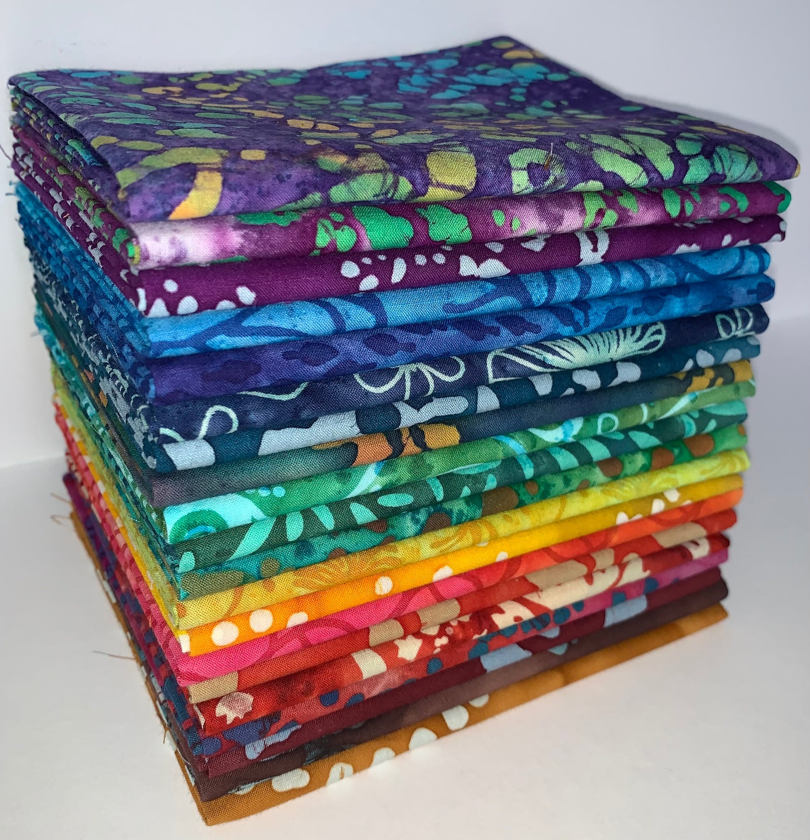 Rainbow Batik Fat Quarter Bundle - 20 Fat Quarters – JellyRollFabric.net