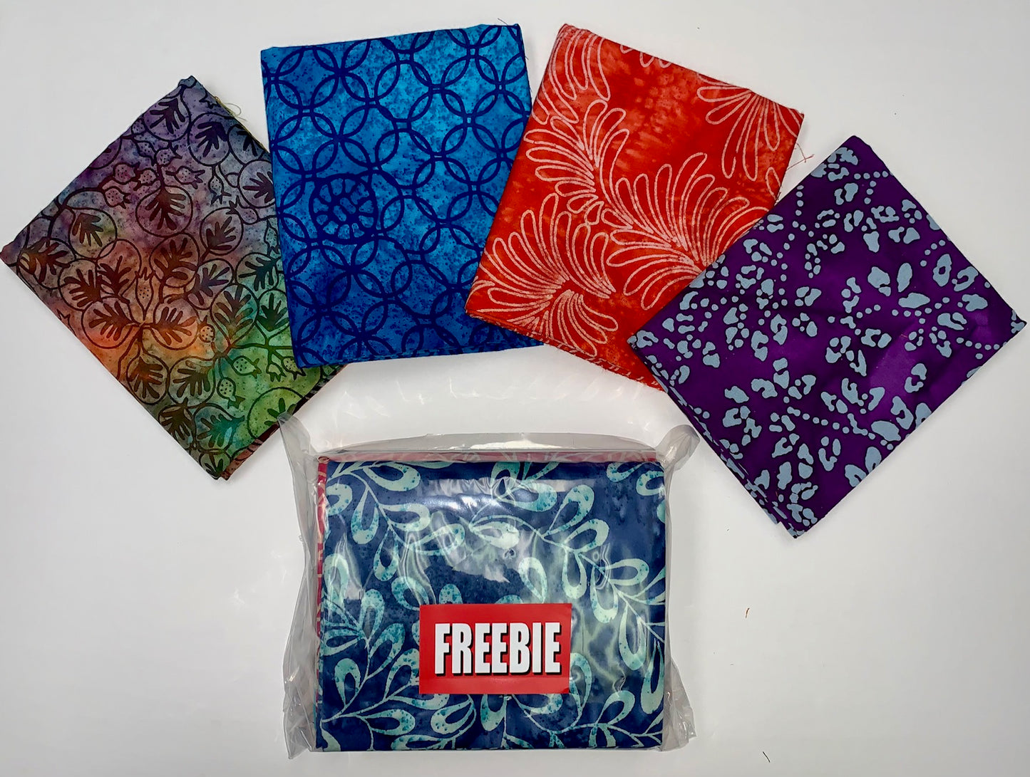 (Promo Now Over) Batik Freebie Bonus With Robert Kaufman Artisan Batik Roll-ups!